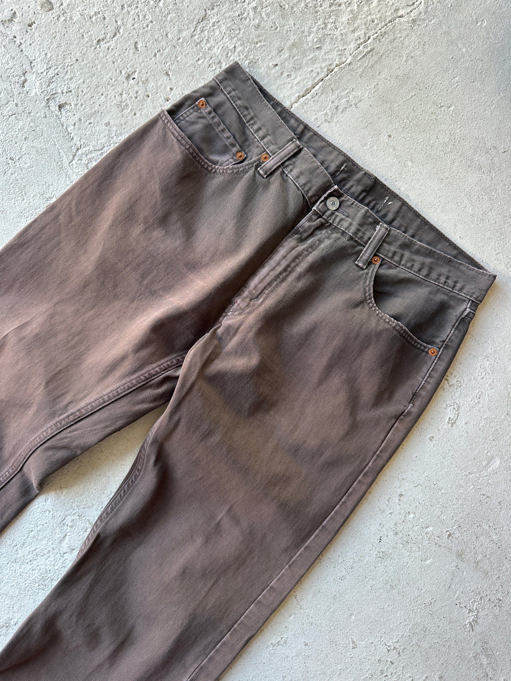 2000s Levi’s 505 Faded Gray Jeans